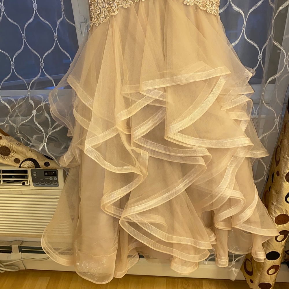 Sherri Hill champagne color gown sz 6 - Picture 14 of 14